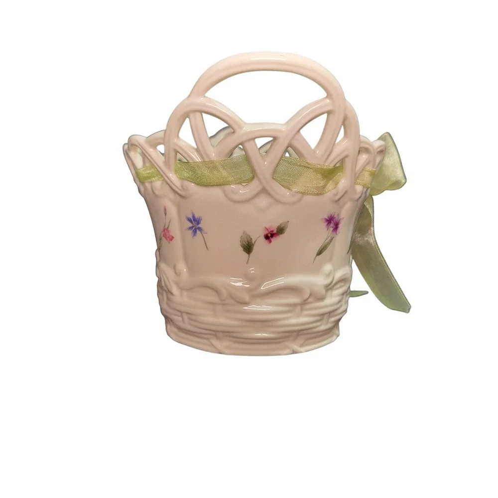 Lenox Posy Baskets‎ Cream Floral Design Green Ribbon 9.5
